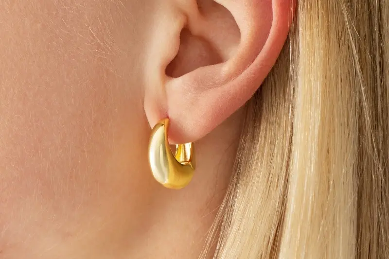 Brinco banhado a ouro: Onde comprar? É semi joia? Quanto custa?